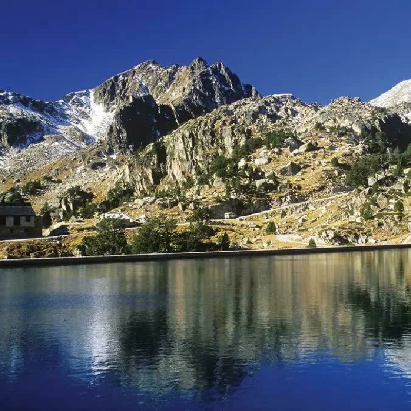 TRIP TO AIGÜESTORTES & SANT MAURICIO LAKE