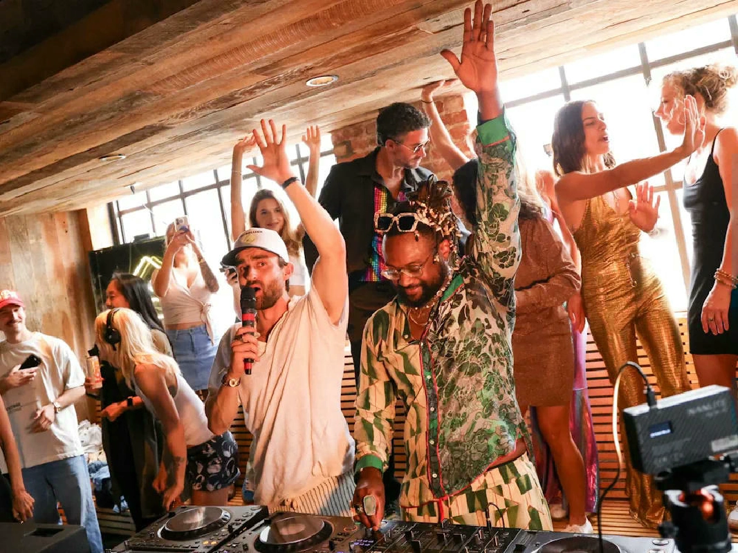 AERUNIX CLUB x DOLCEVITA /RUN/FREE PIZZA/DJ SET