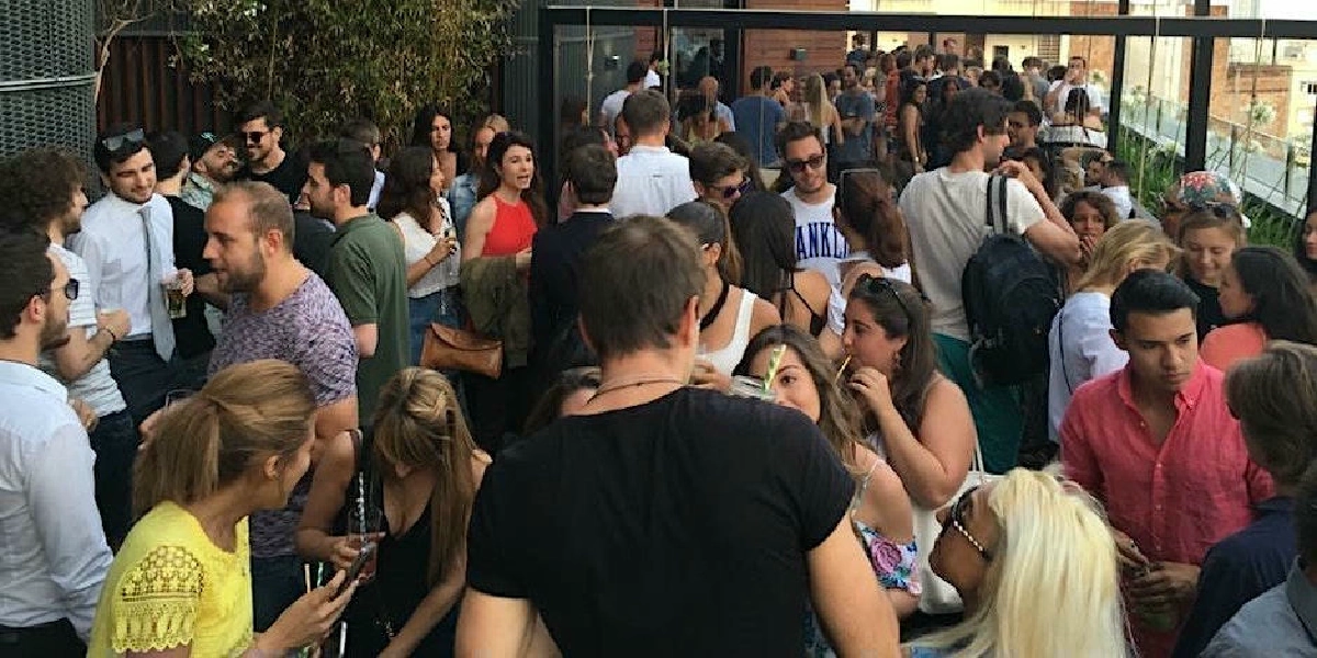 SUNDAY SOCIAL COKTAILS PARTY & KARAOKE + HAPPY HOUR & JAMBOREE DISCO (FREE)