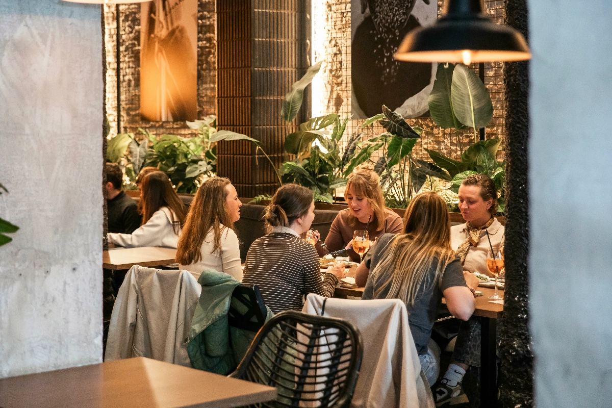 SATURDAY BRUNCH /NETWORKING ☕🥂  & LIVE MUSIC (FREE)