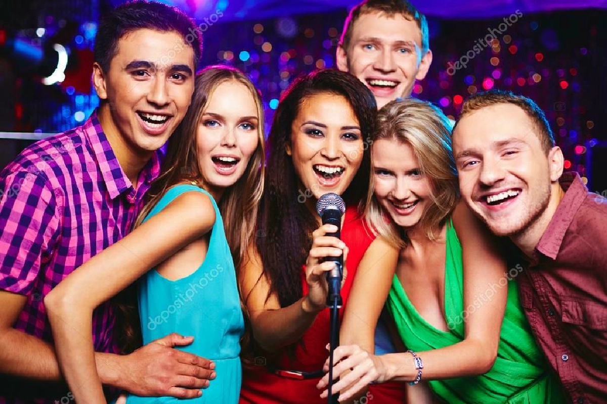 LANGUAGE EXCHANGE & DJ SESSION + KARAOKE & HAPPY HOUR + COLORS DISCO (FREE)